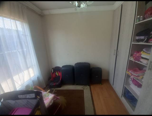 3 BEDROOM HOUSE FOR SALE IN TSAKANE